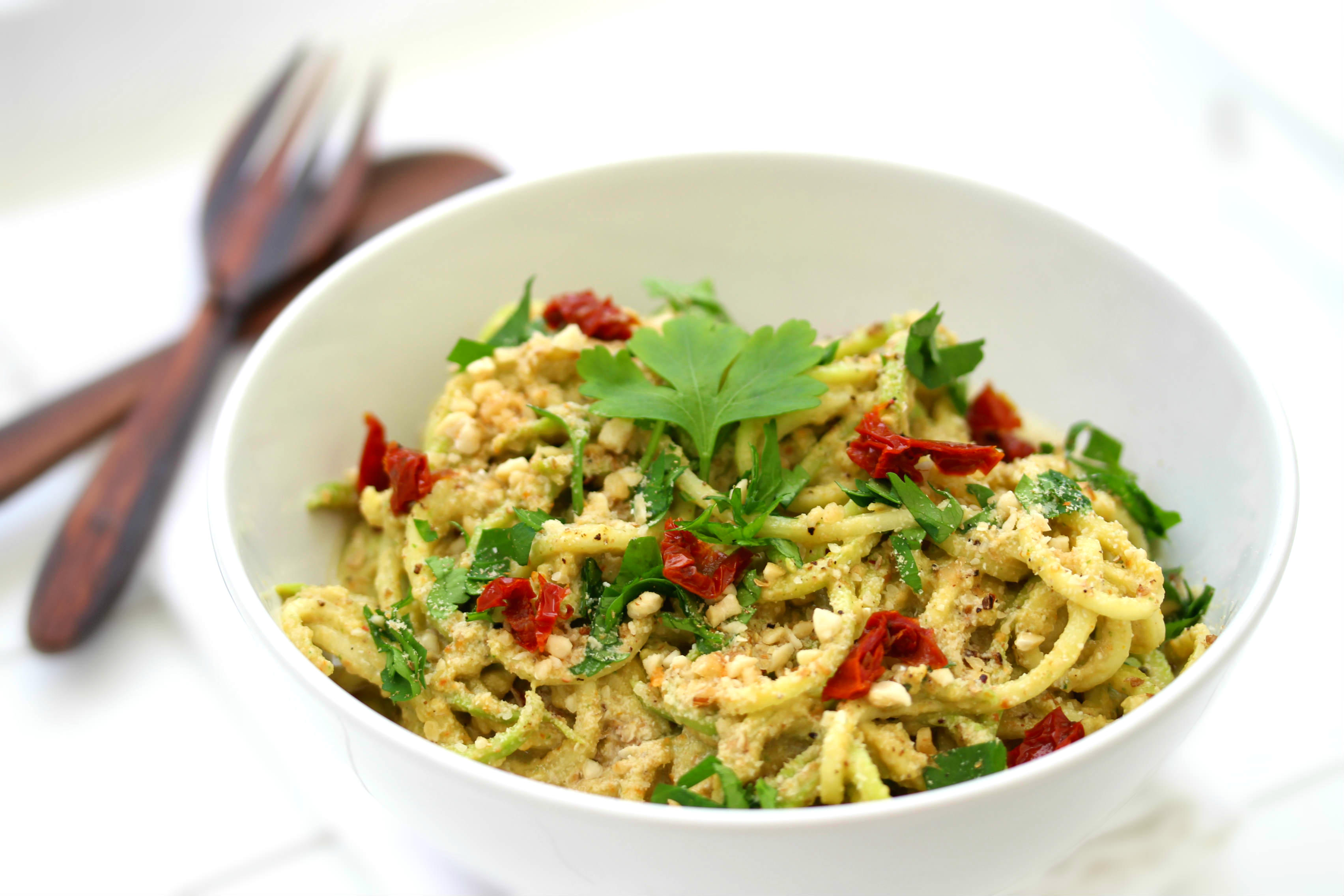 Spaghettis De Courgette Crue Et Sa Sauce Cheesy à La Courge - 1.2.3. Veggie