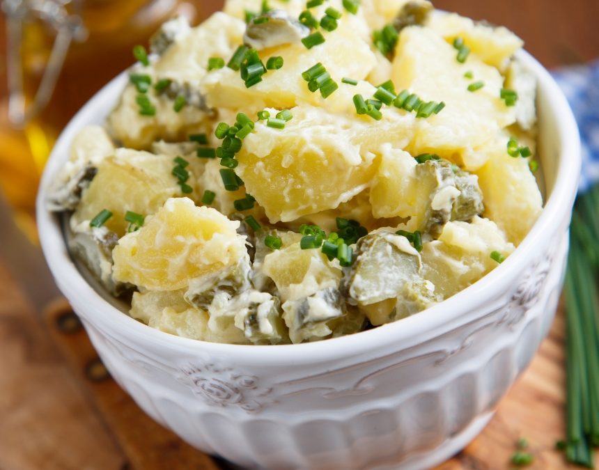 Salade de pommes de terre végane au pesto de coriandre