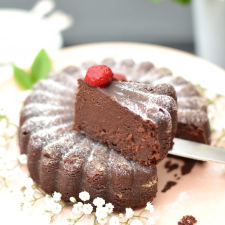 Gâteau fondant chocolat-dattes 100% végane
