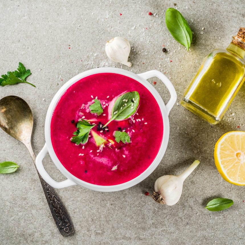 Recette Gaspacho de betteraves, poires et pistaches torréfiées