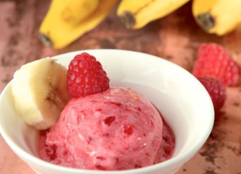 Recette Glace aux framboises et feuilles de framboisier