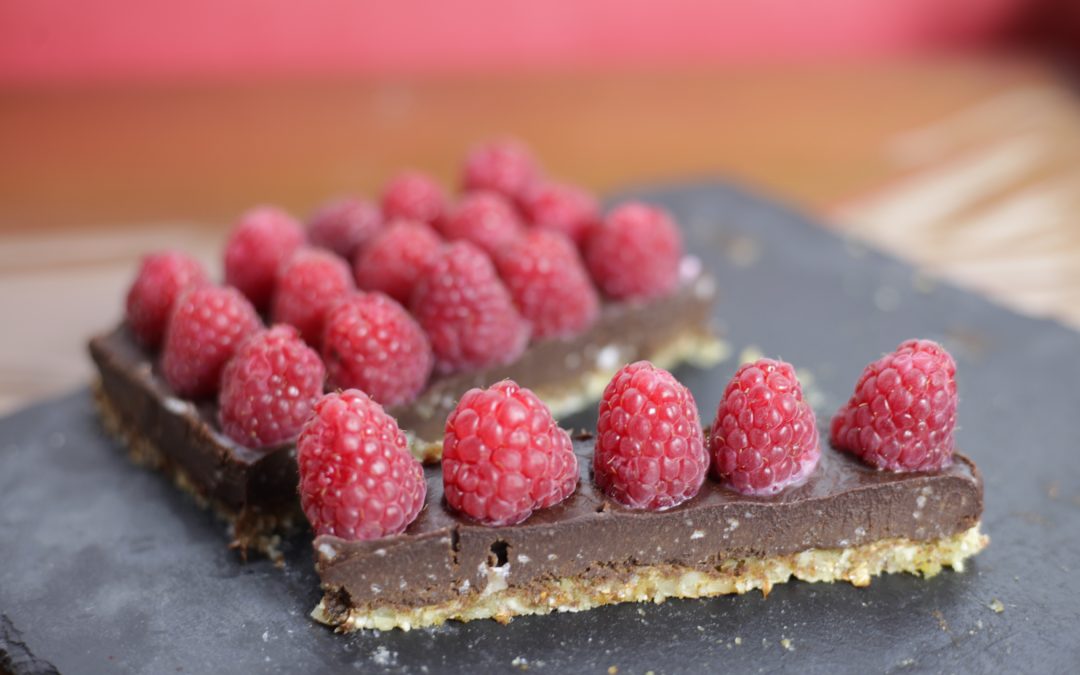 Gâteau cru au chocolat et à la framboise