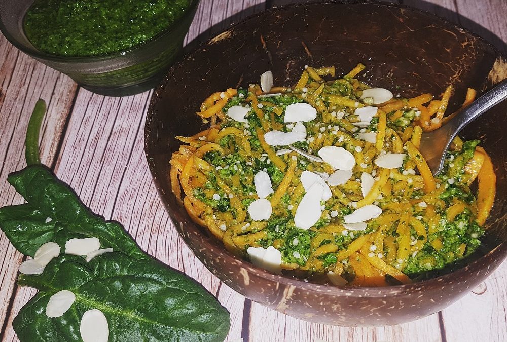 Spaghettis de patate douce et pesto d’épinards & de chanvre