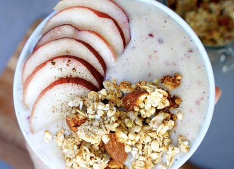 Recette Smoothie-bowl végétal à la pêche