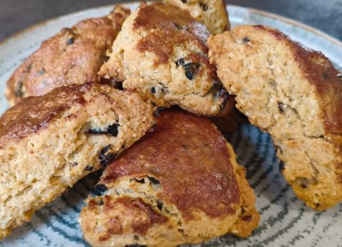 Recette Scones salés au parmesan végétal et aux olives
