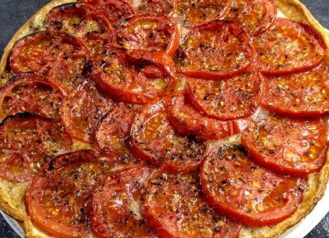 Recette Tarte végane à la tomate et aux amandes